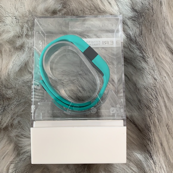 EDI Fitness and Activity Tracker - Picture 3 of 16